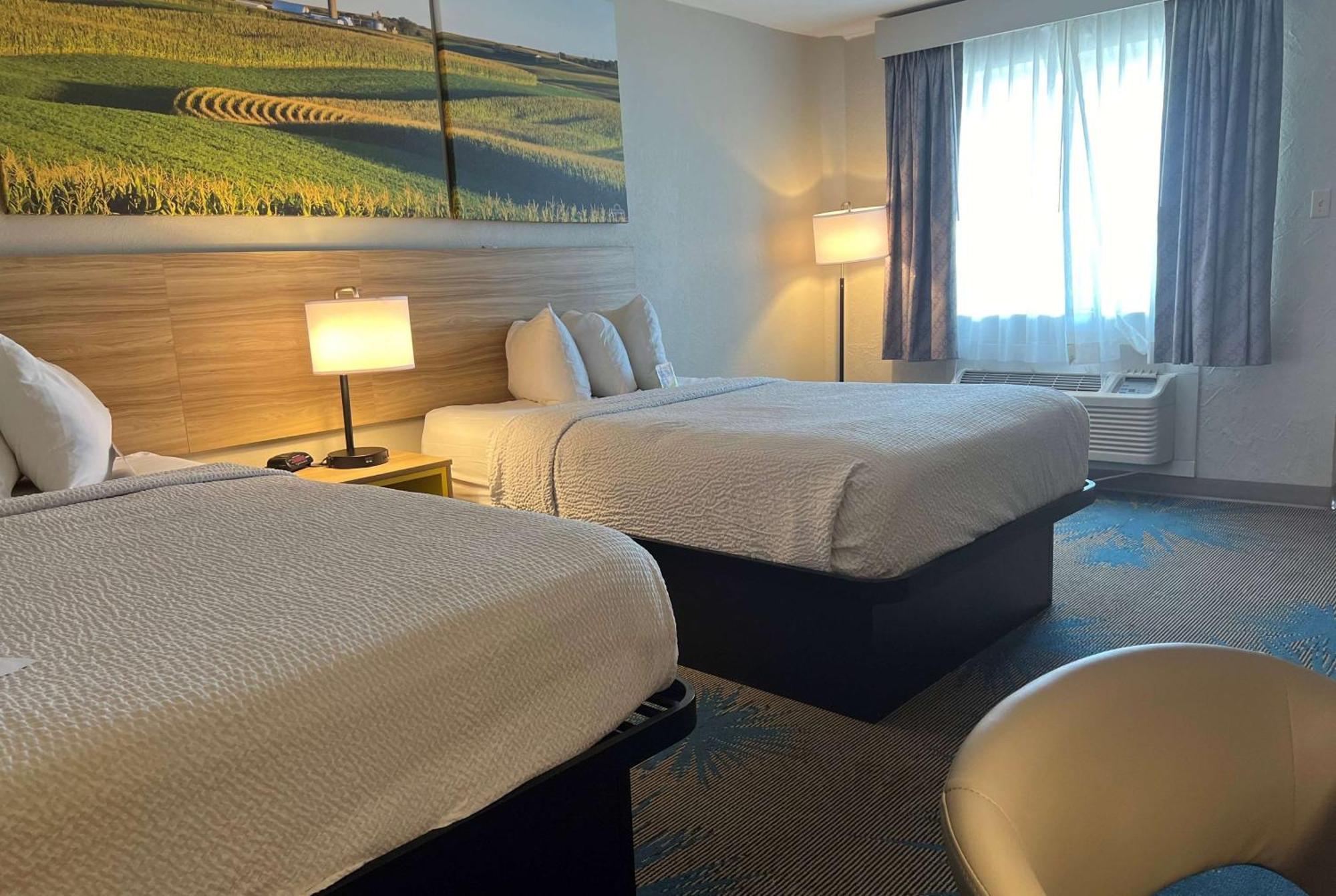 Days Inn By Wyndham Hays Extérieur photo