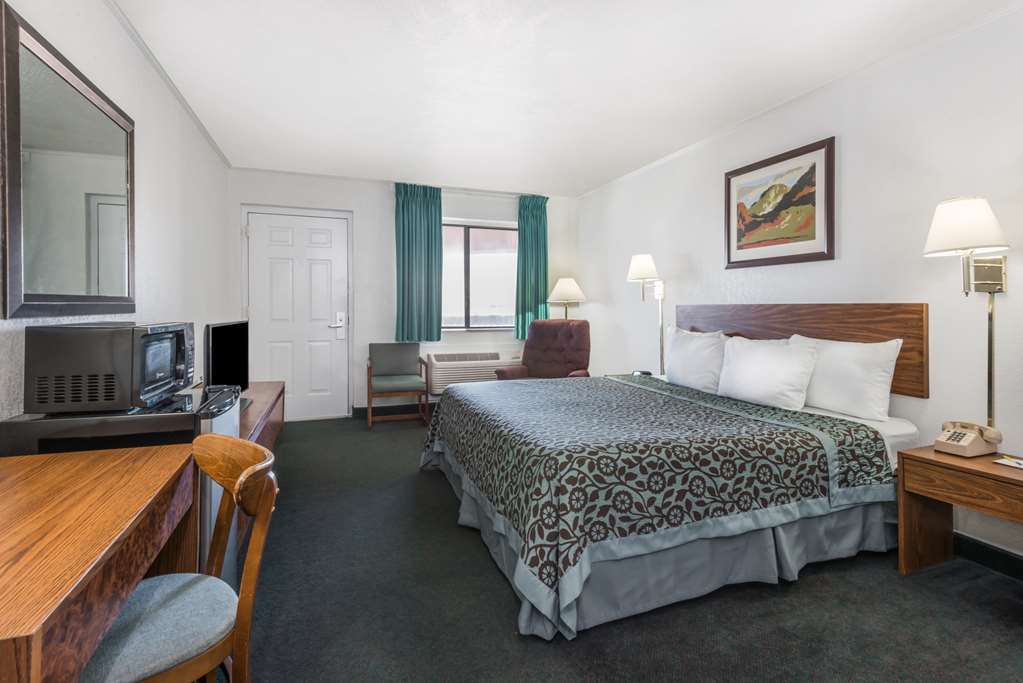 Days Inn By Wyndham Hays Chambre photo
